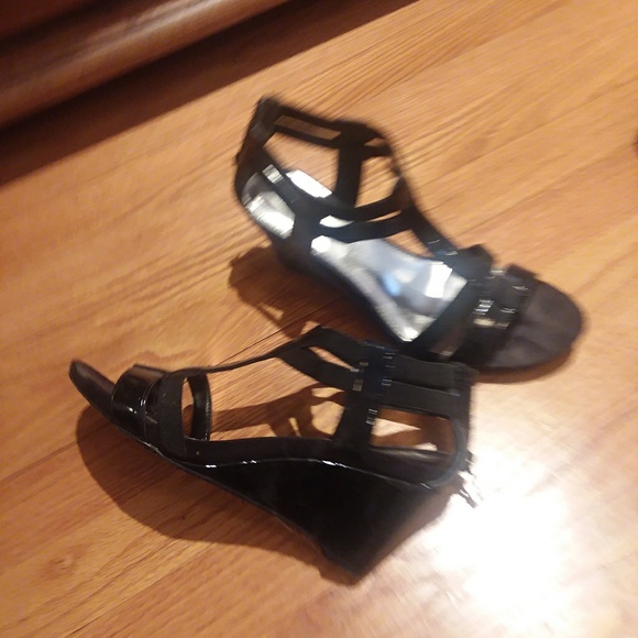 Shoes - Picture 1 of 1